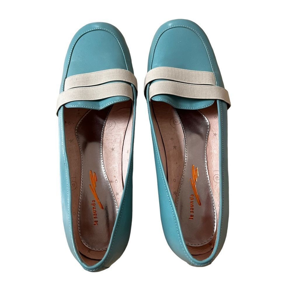 Le Saunda Flats Size 6